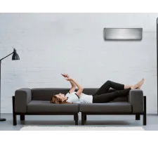 Кондиционер GREE U-CROWN, SILVER Inverter в комнате